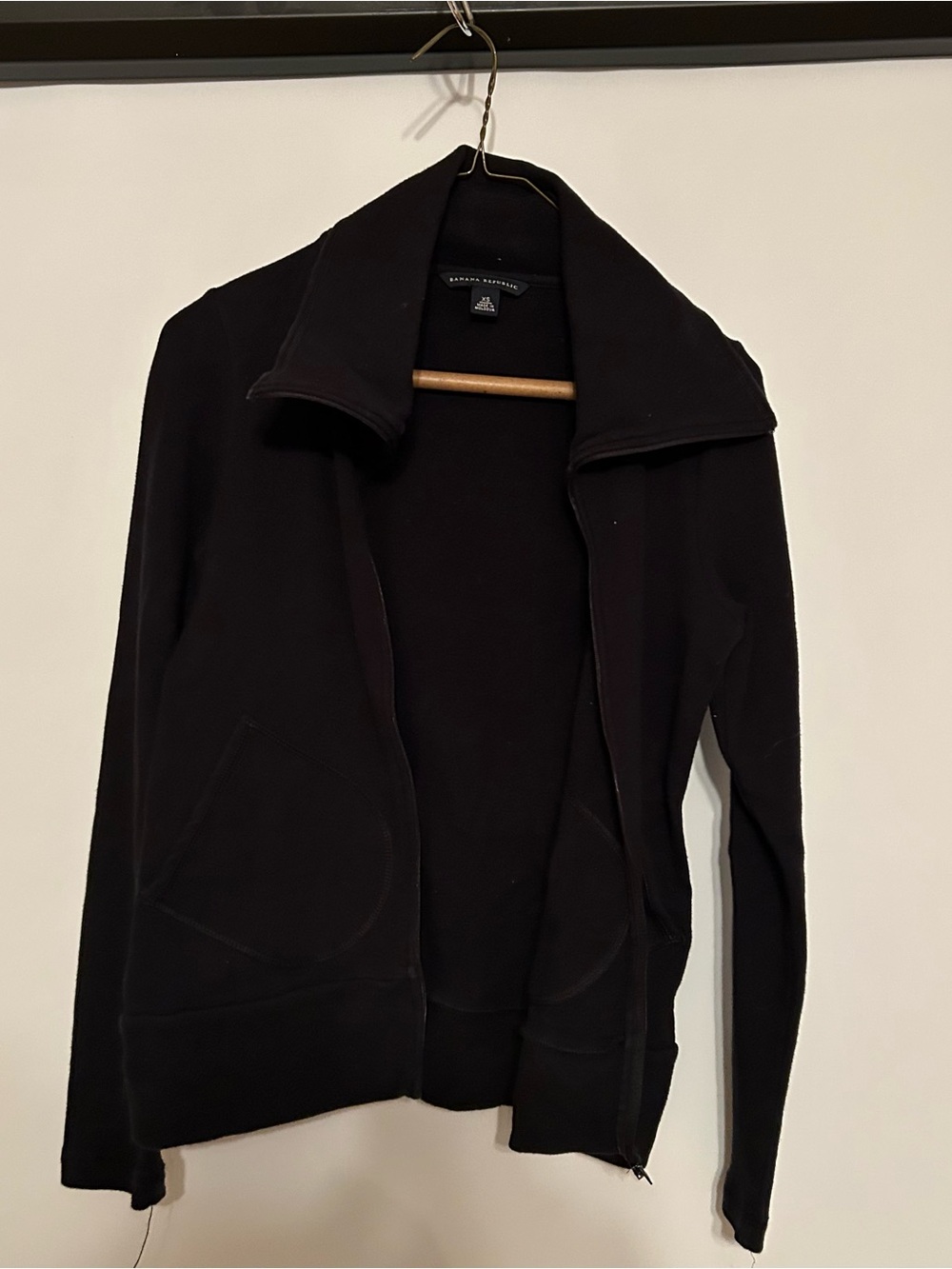 Banana Republic Women's Black Zip-Up Sweater